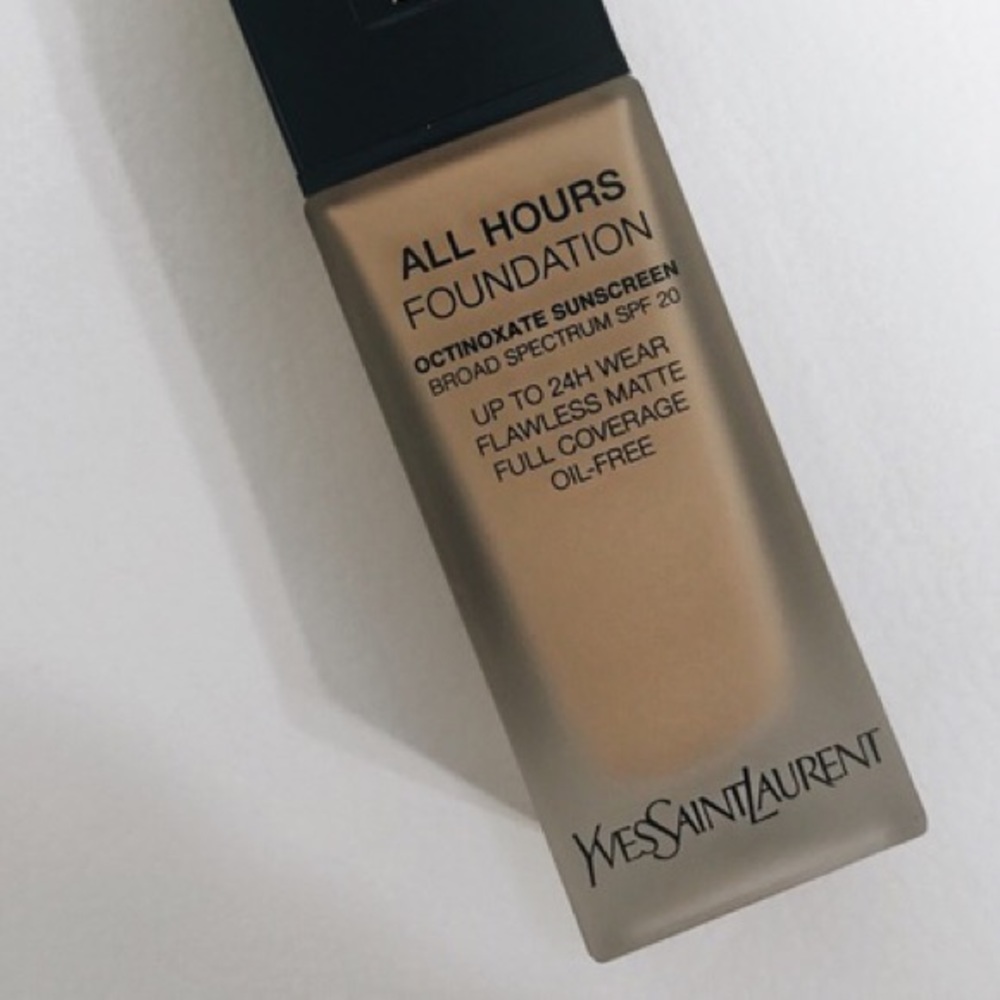 YSL ALL HOURS Foundation